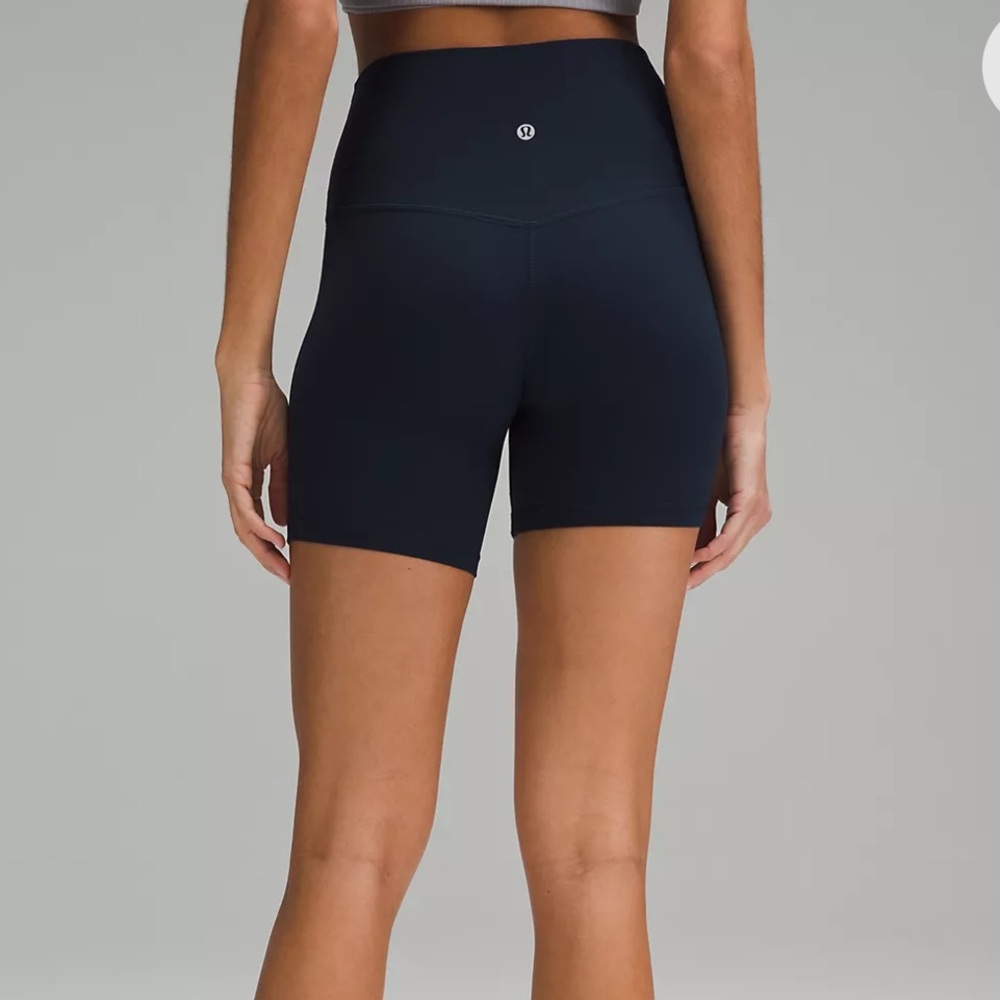 Lululemon align high rise shorts with pockets